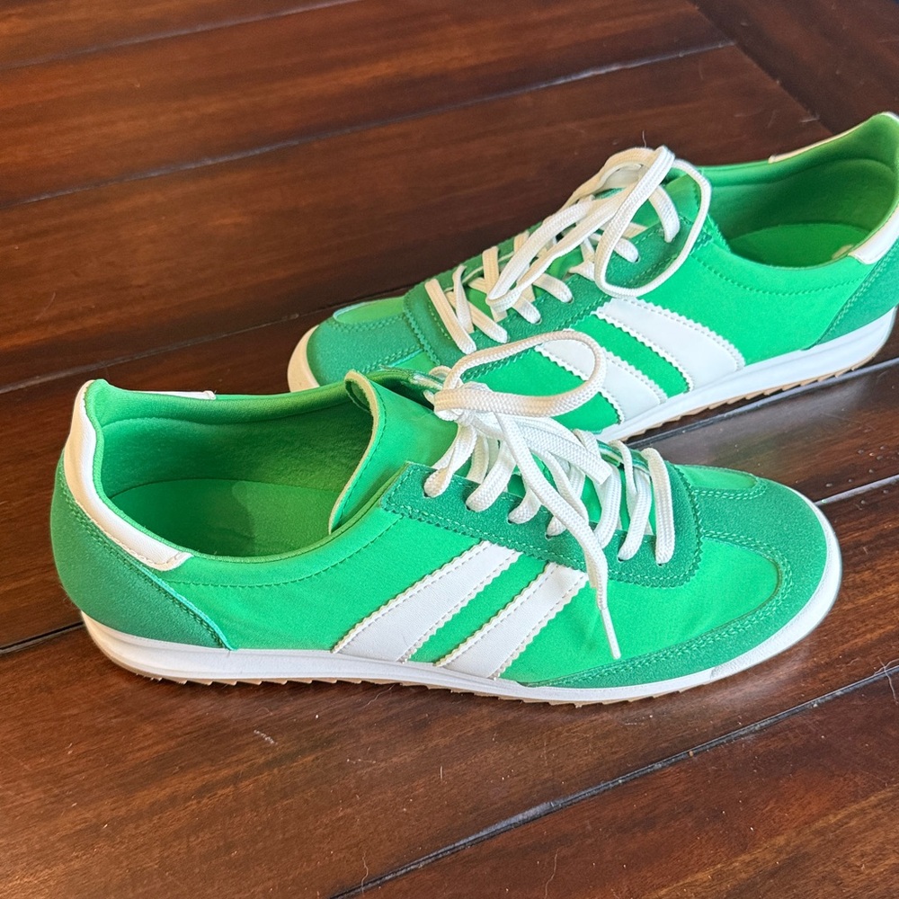 Madden Girl Vibrant Green Shoes - Picture 3 of 4